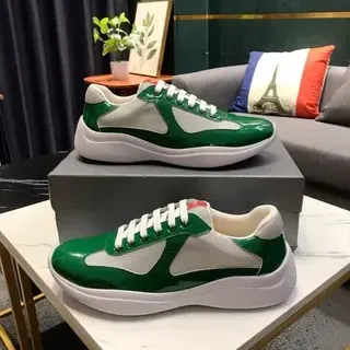 Zapatillas Lifestyle de Cuero Patentado Verde y Blanco