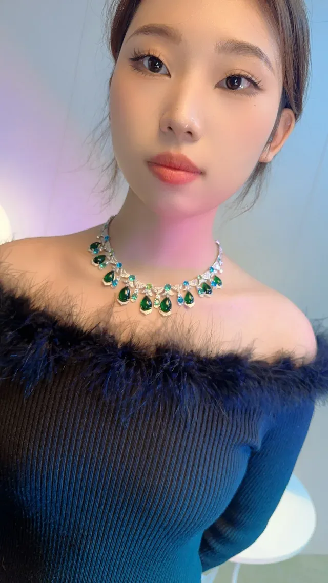 Green Blue Floral-Motif Collar Teardrop Gemstone Drops Necklace 2