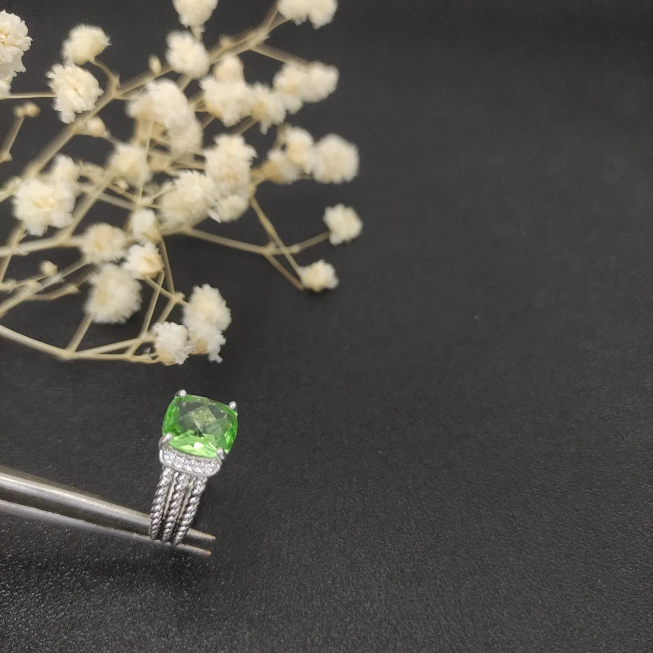 Green Silver Cushion-Cut Gemstone Triple Braided Band Ring 8