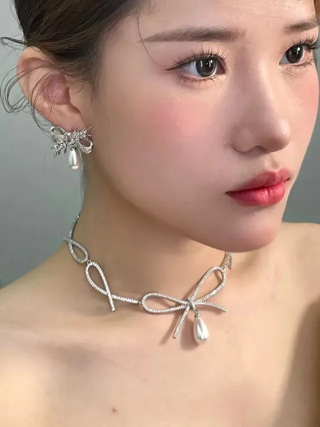 HEFANG Bow-and-Leaf Crystal Pearl Drop Earrings 2