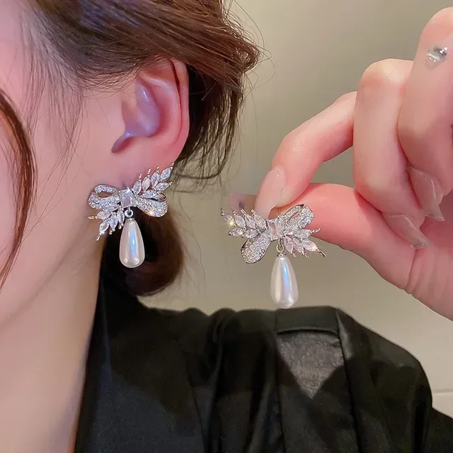 HEFANG Bow-and-Leaf Crystal Pearl Drop Earrings 4