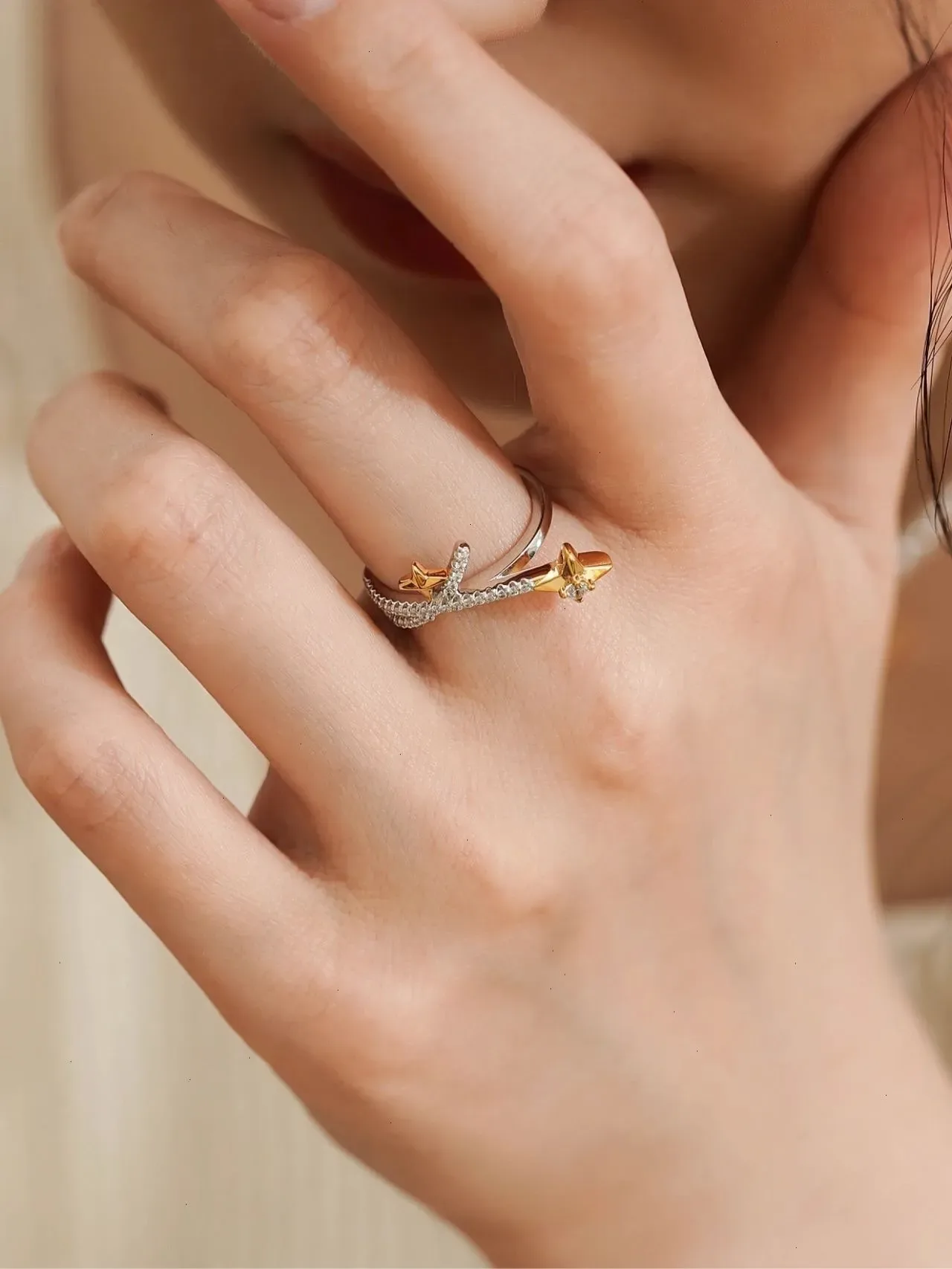 HEFANG Star Motif Pavé Two-Tone Ring 2
