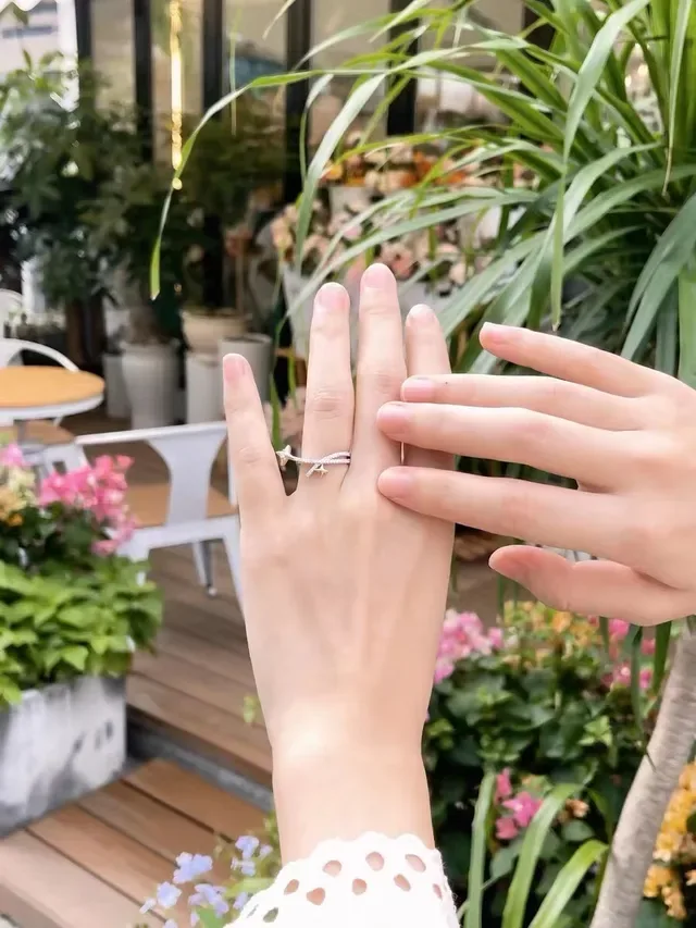 HEFANG Star Motif Pavé Two-Tone Ring 5
