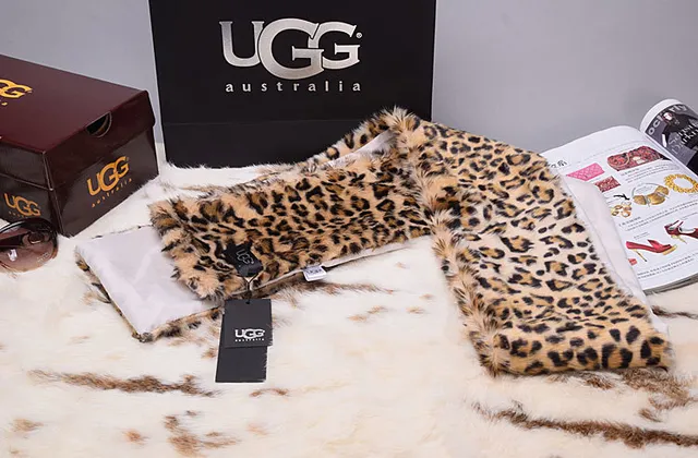 Leopard-Print Faux Fur Lined Scarf Stole Outerwear 5