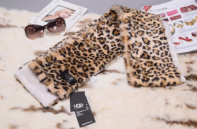 Leopard-Print Faux Fur Lined Scarf Stole Outerwear 6