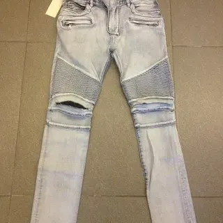 Light-Wash Moto-Panelled Distressed Jeans