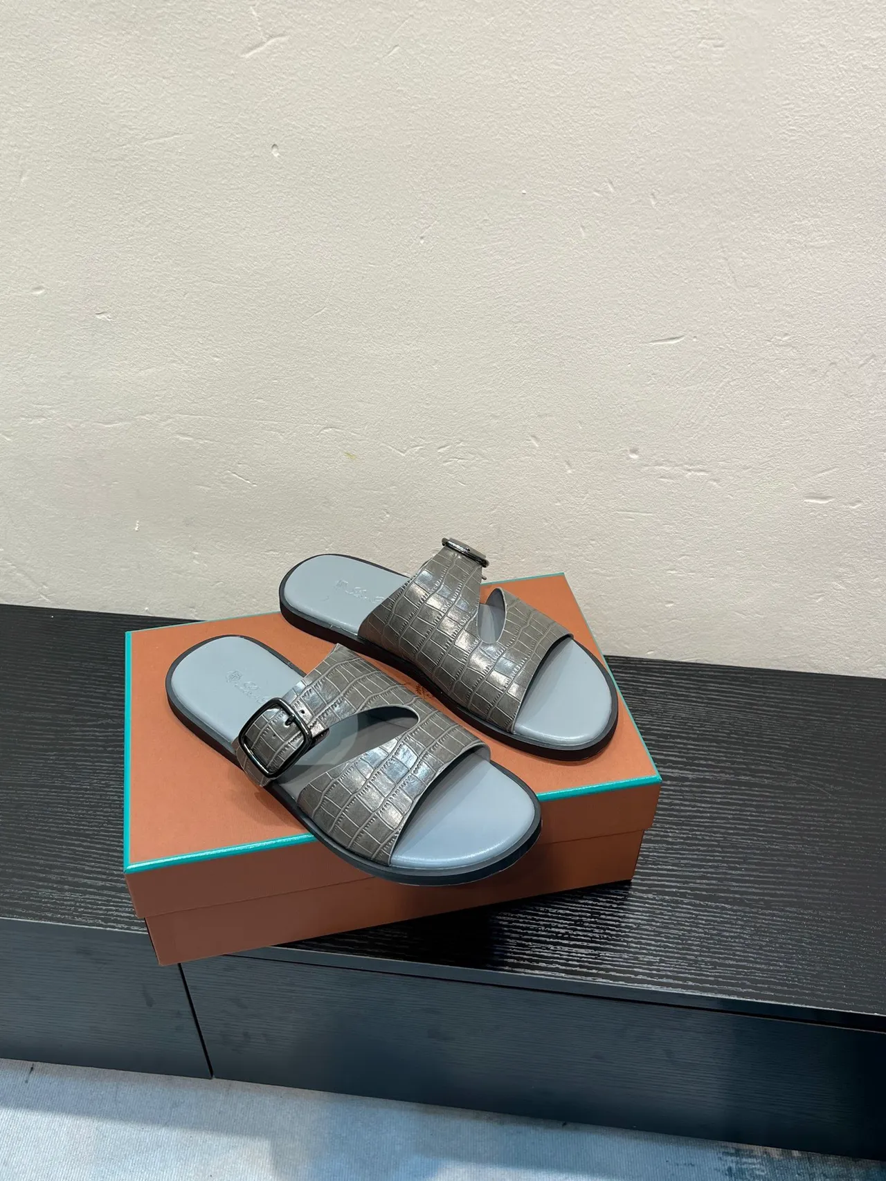 Metallic Gray Croc-Embossed Double Strap Buckle Casual Sandals 5