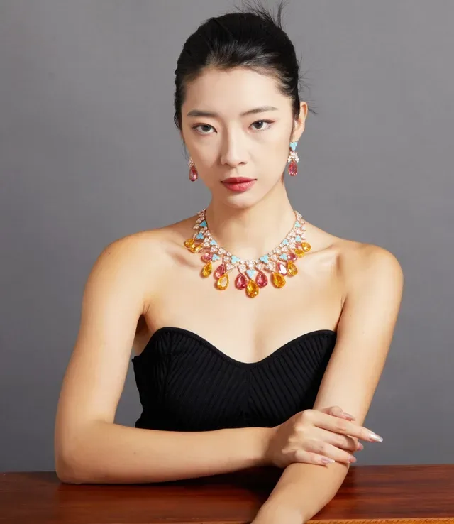 Multicolor Floral Motif Pear-Shaped Gemstone Drops Necklace 5