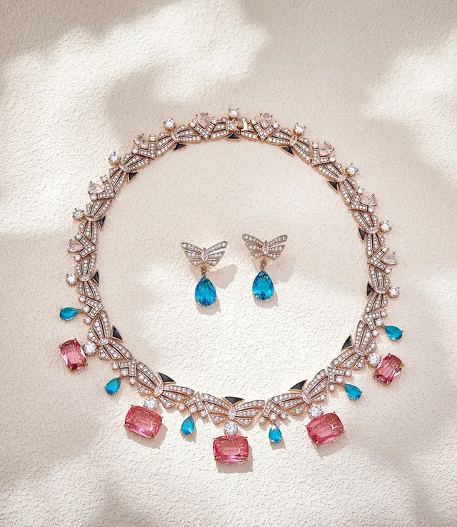 Multicolor Geometric Fan Motif Pavé Diamond Necklace 4