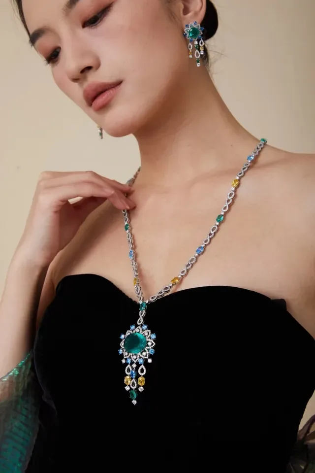 Multicolor Infinity-Link Chain Multi-Gemstone Pendant Necklace 8