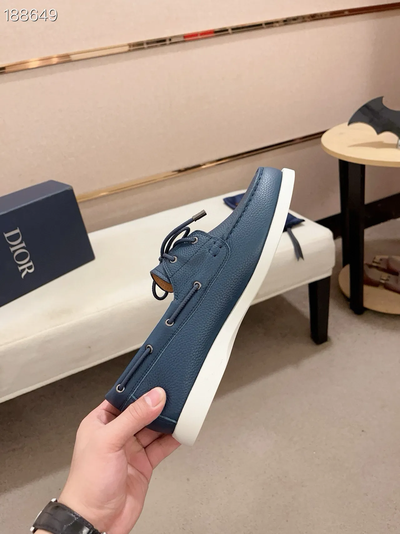 Navy Peppled Leather Moc-Toe Boat Shoes 7