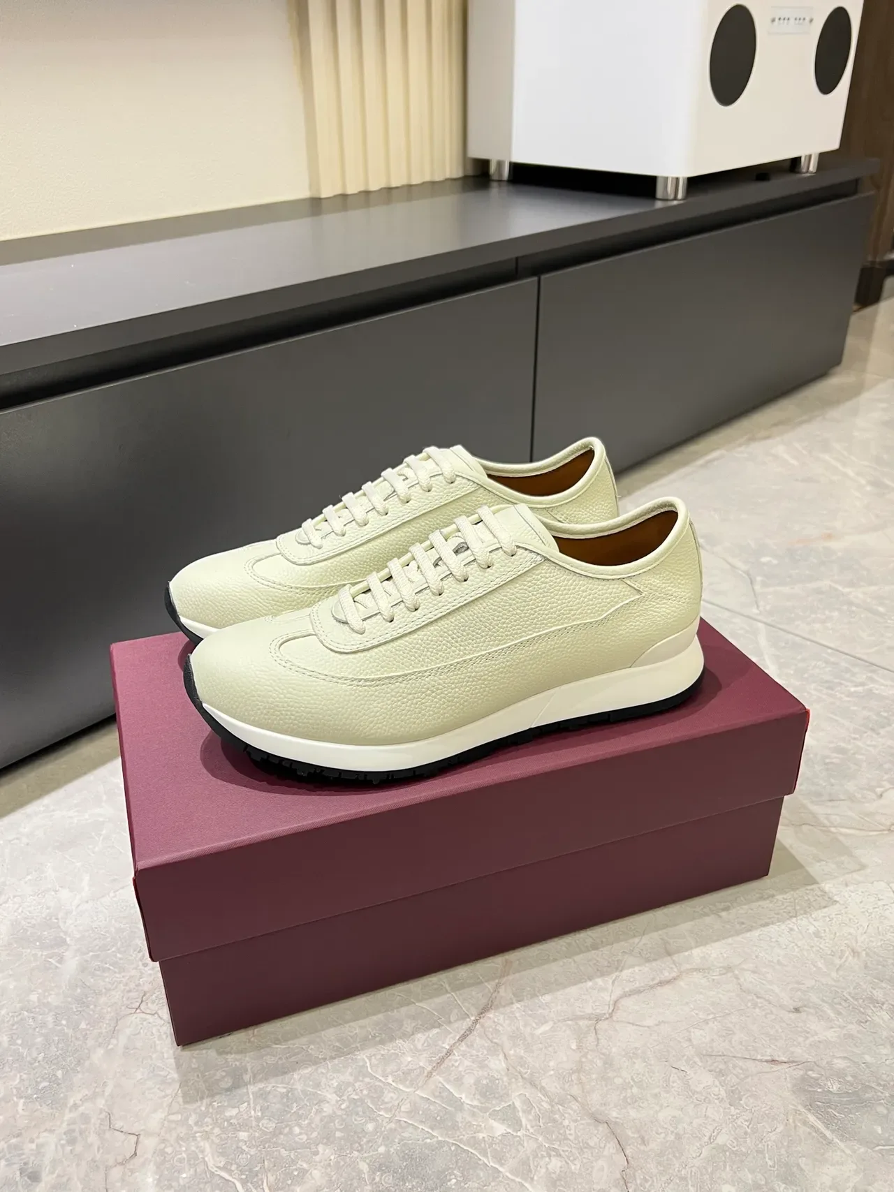 Off-White Textured Leather Low-Profile Lifestyle Sneakers 5