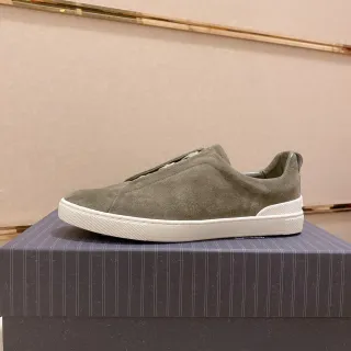 Zapatilla slip-on de ante verde oliva