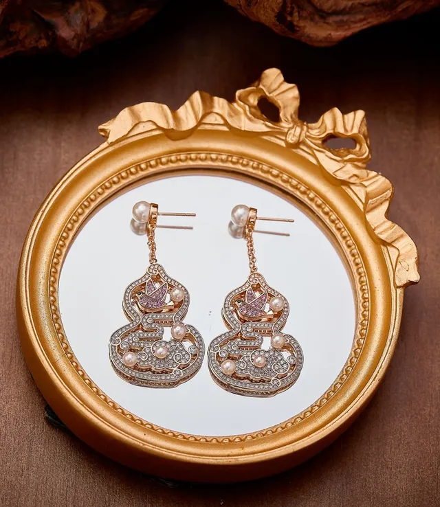 Ornamental Gourd and Bird Motif Pearl and Crystal Drop Earrings 5