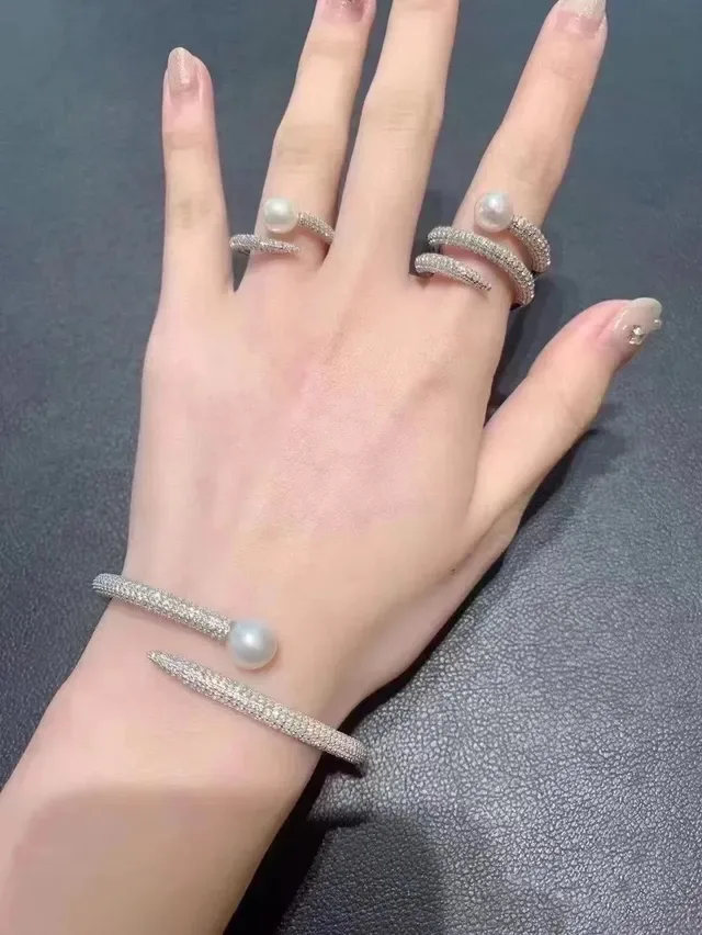 Pearl and Pavé Crystal Rigid Bangle Bracelet 4