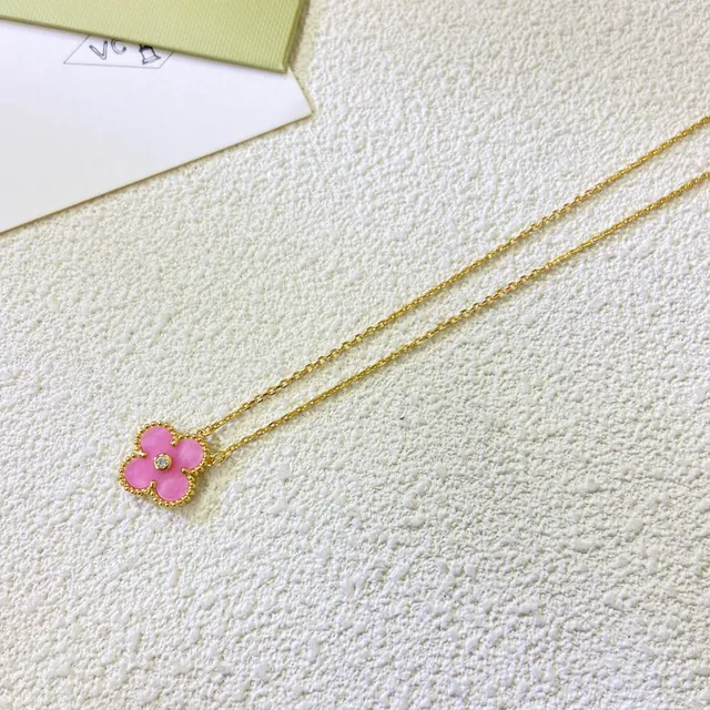Pink Gold Flower-Shaped Pendant Enamel Inlay Necklace 4