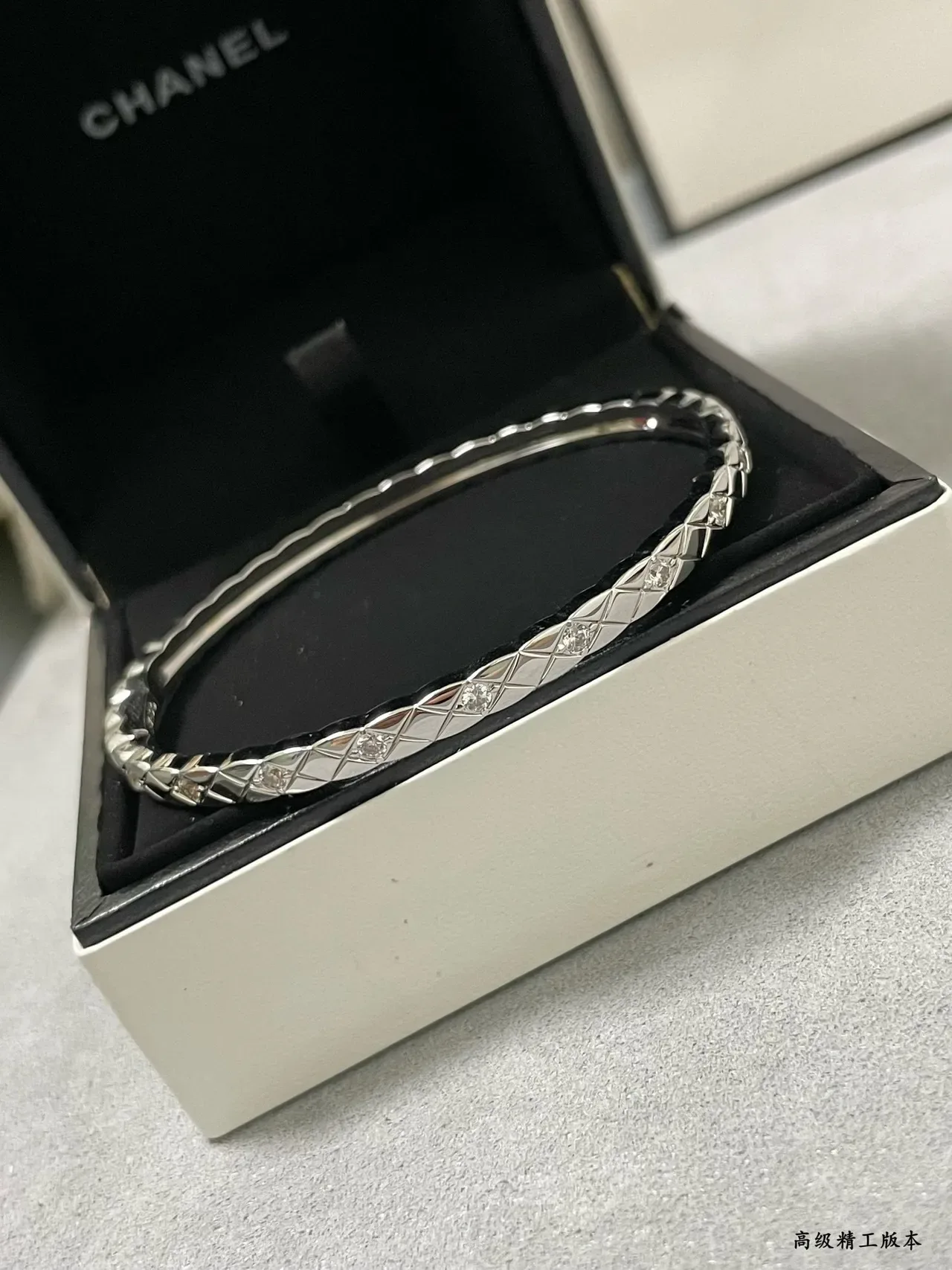 Quilted Diamond-Cut Multi-Tone Metal Bangle Bracelets 3