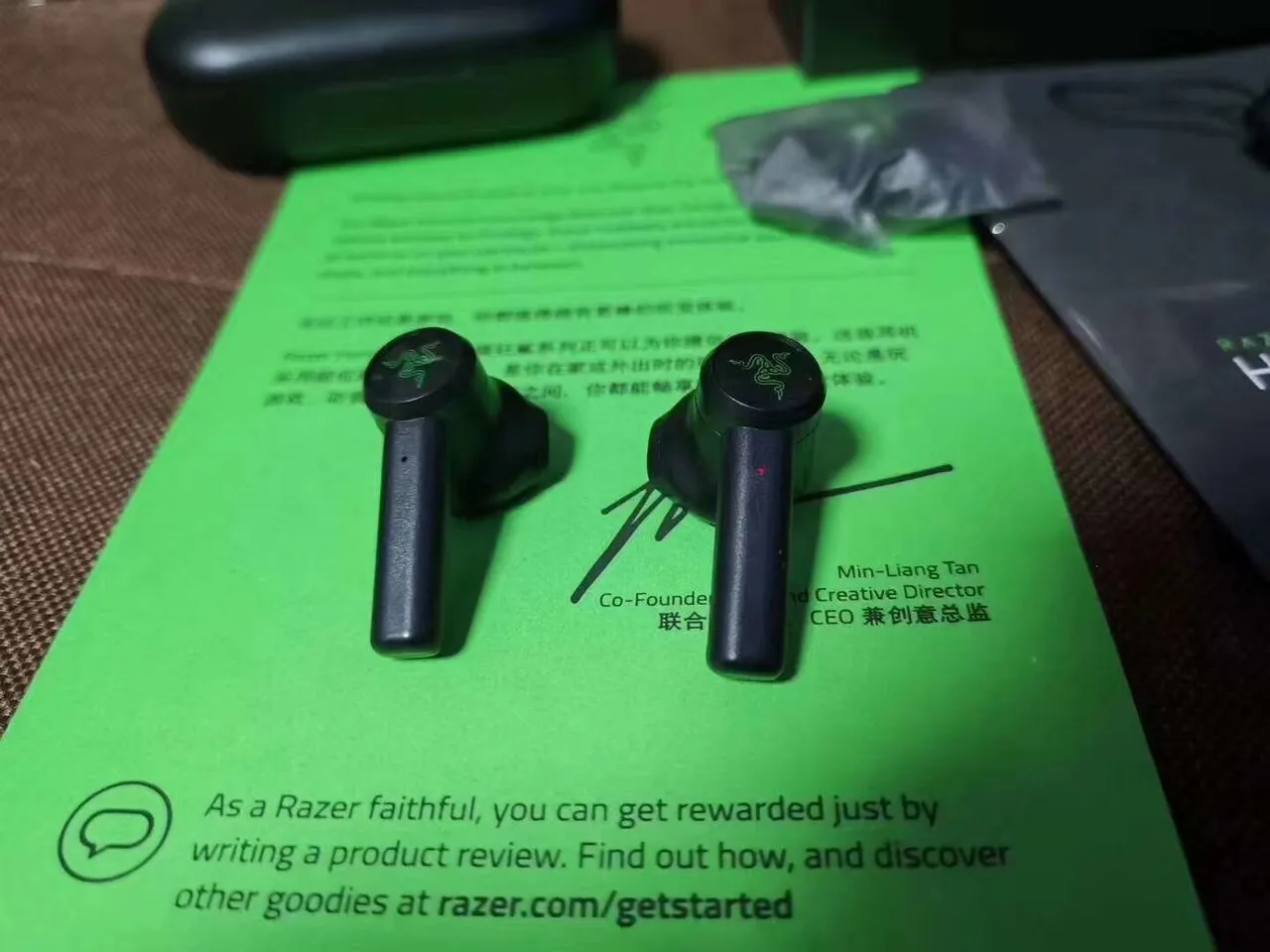 Razer Casque supra-auriculaire avec micro boom détachable et châssis vibrant vert noir 11