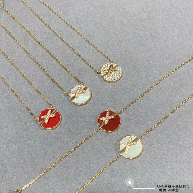 Red Gold Chain Circular Disc Charm Bracelet 7