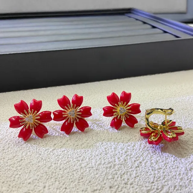 Red Gold Flower-Shaped Enamel Petals Earrings 2