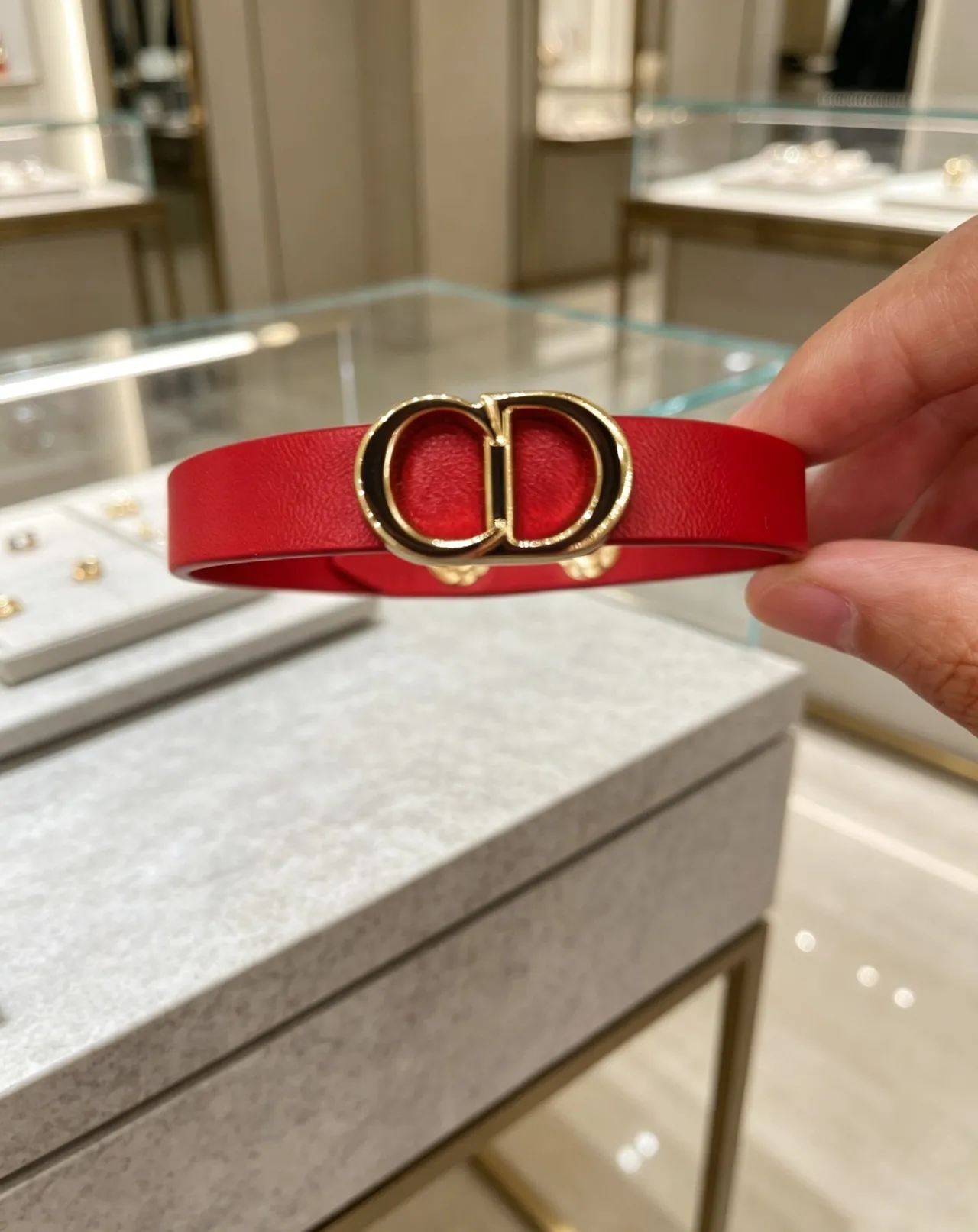 Red Gold Narrow Strap Pointed Ends Leather Belt 9