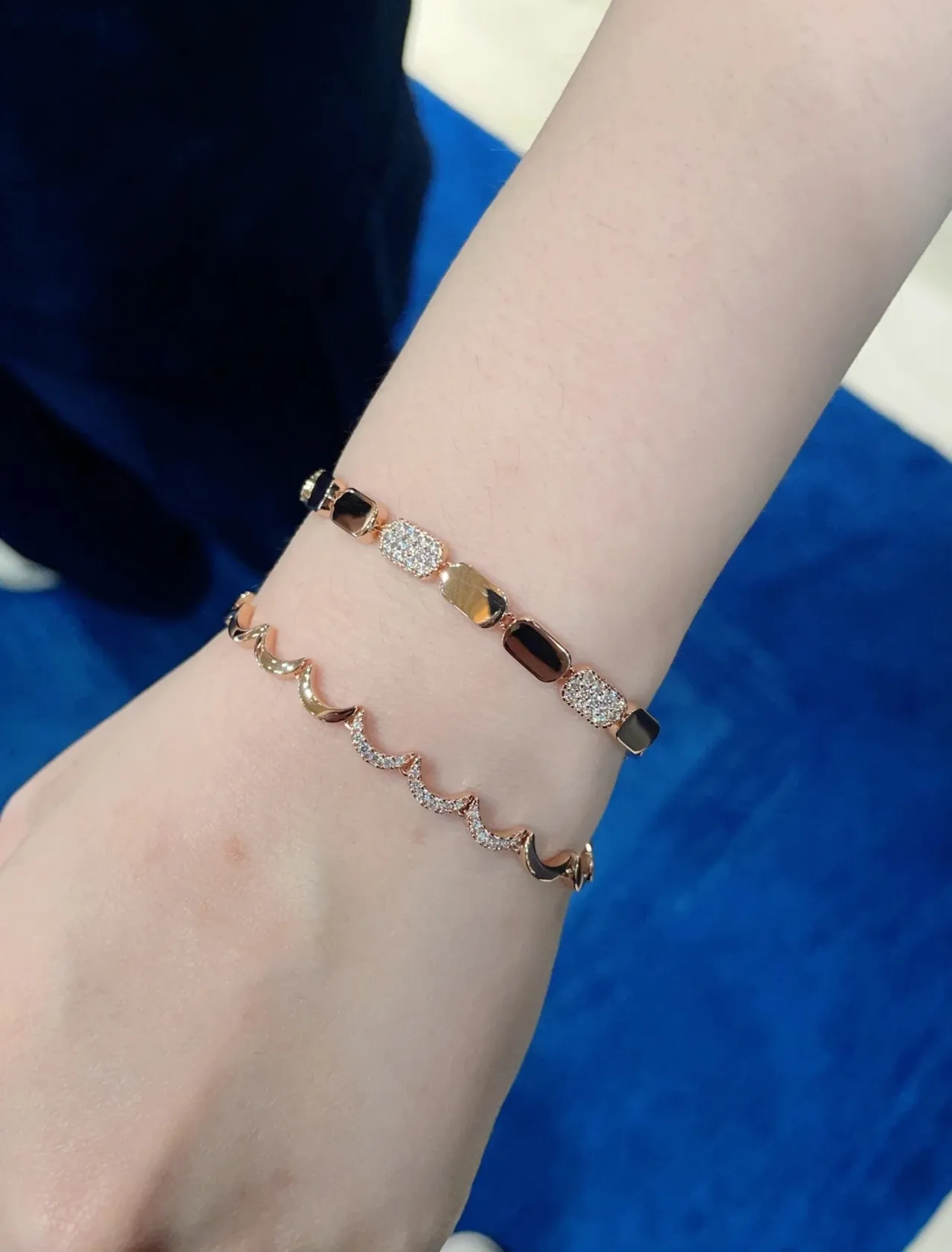 Rose Gold-Tone Pavé Scalloped Edge Bracelet 3