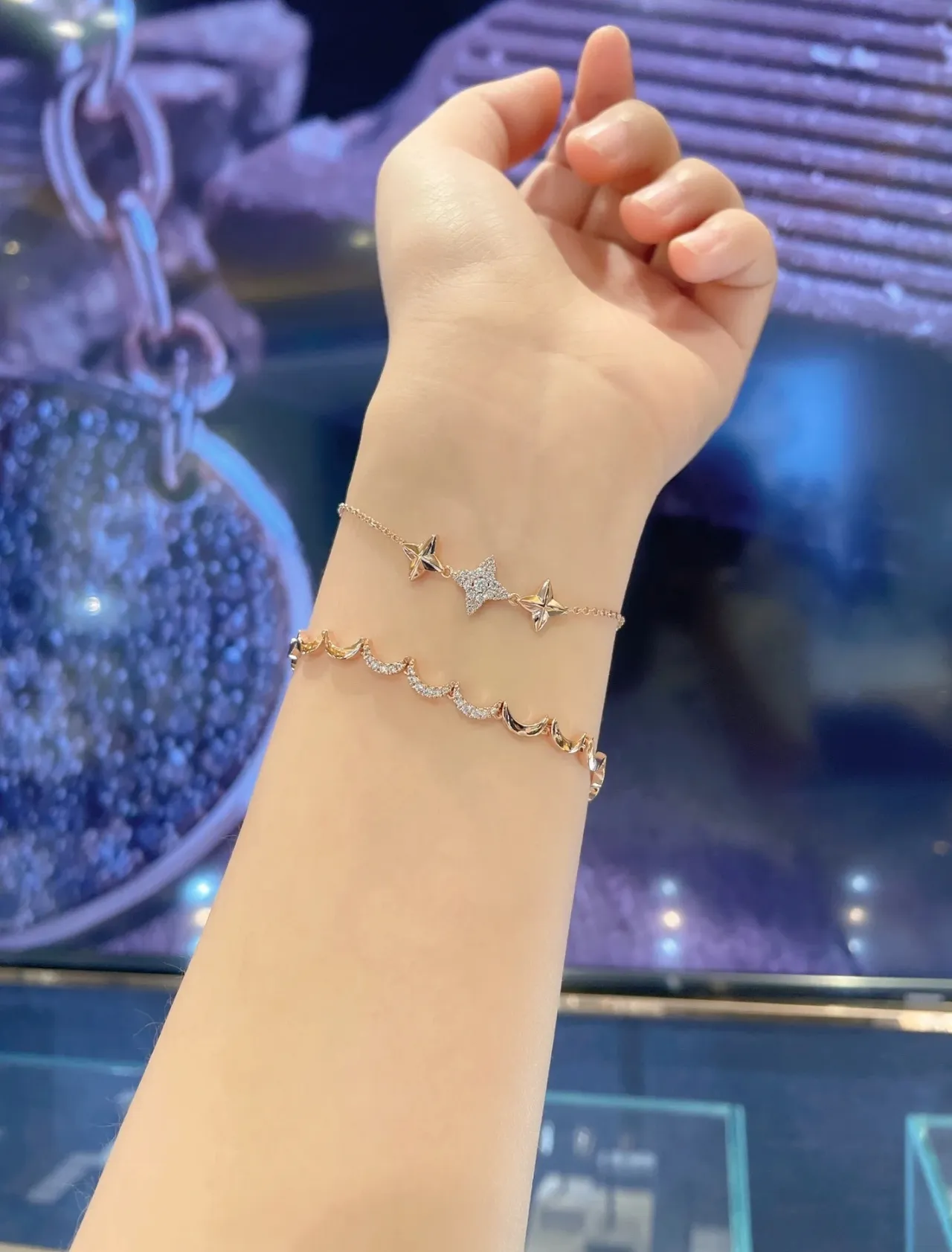 Rose Gold-Tone Pavé Scalloped Edge Bracelet 4