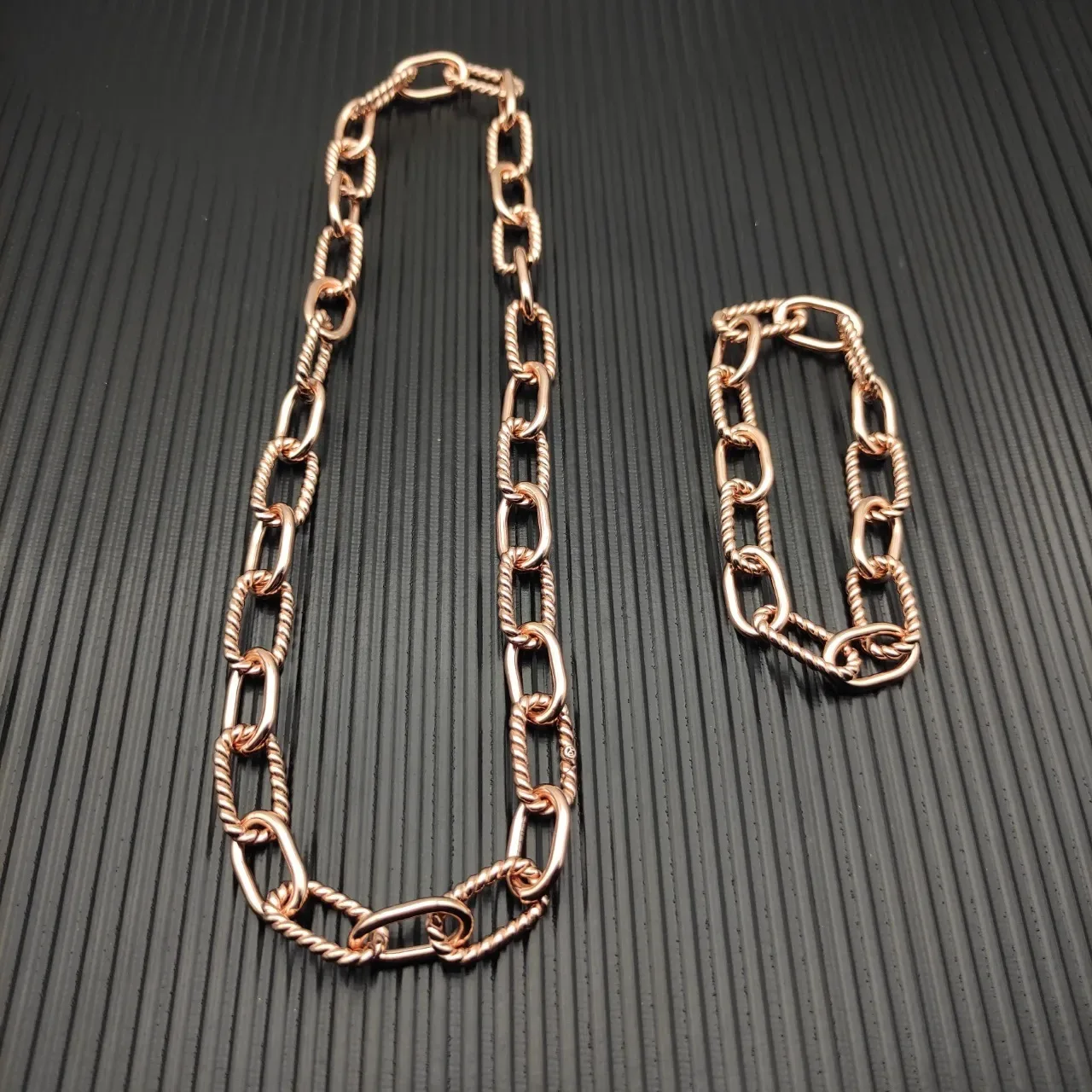 Rose Gold Twisted Rope and Oval Link Chain Necklace 2
