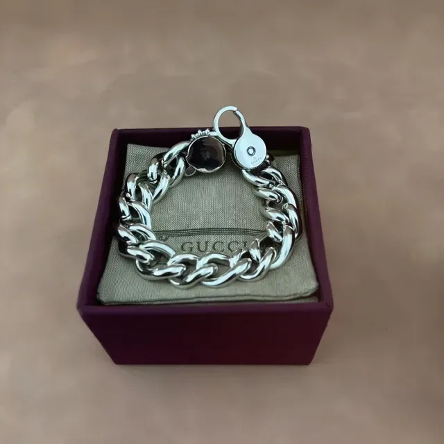 Silver Black Chunky Curb-Link Chain Floral Medallion Clasp Bracelet 5