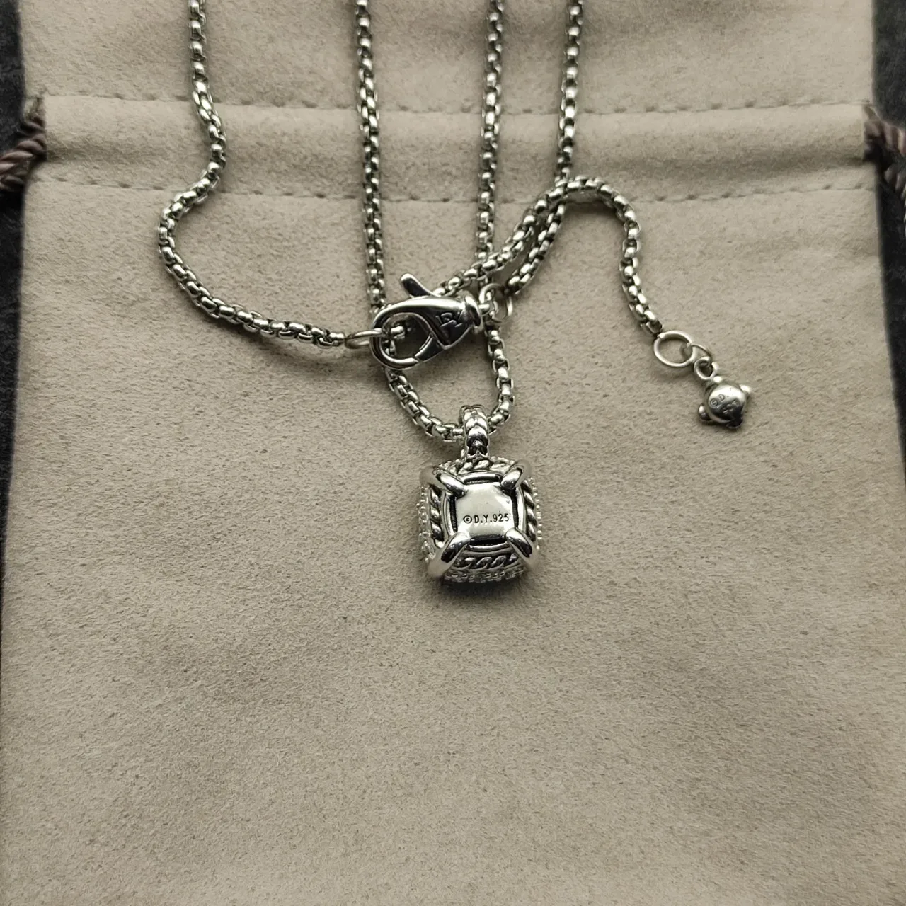 Silver Box Chain Textured Round Pendant Necklace 7