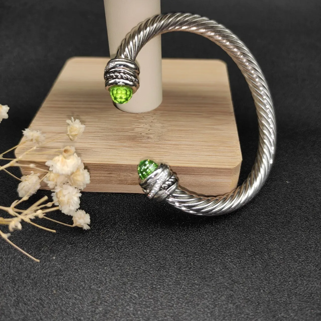 Silver Green Twisted Cable Construction Faceted Gemstone Terminals Bracelet 8