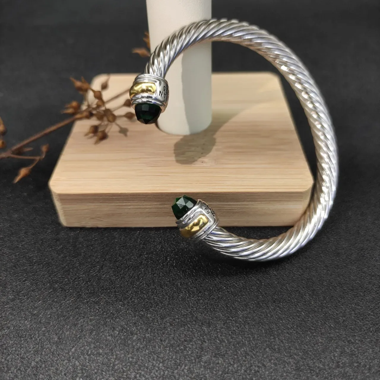 Silver Green Twisted Cable Faceted Stone Ends Bracelet 8