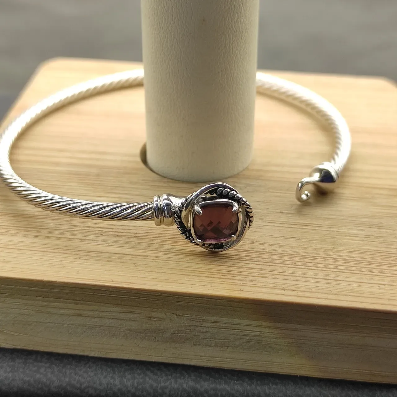 Silver Purple Twisted Cable Wire Band Faceted Gemstone Bracelet 3