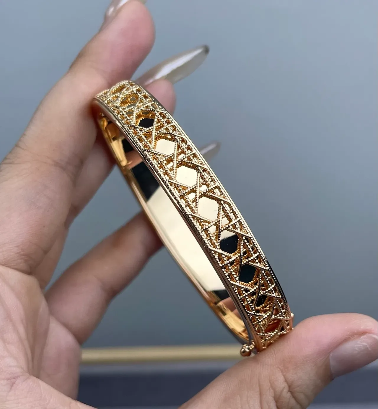 Silver Tone Gold Tone Rose Gold Tone Openwork Lattice Bangle Bracelets 6