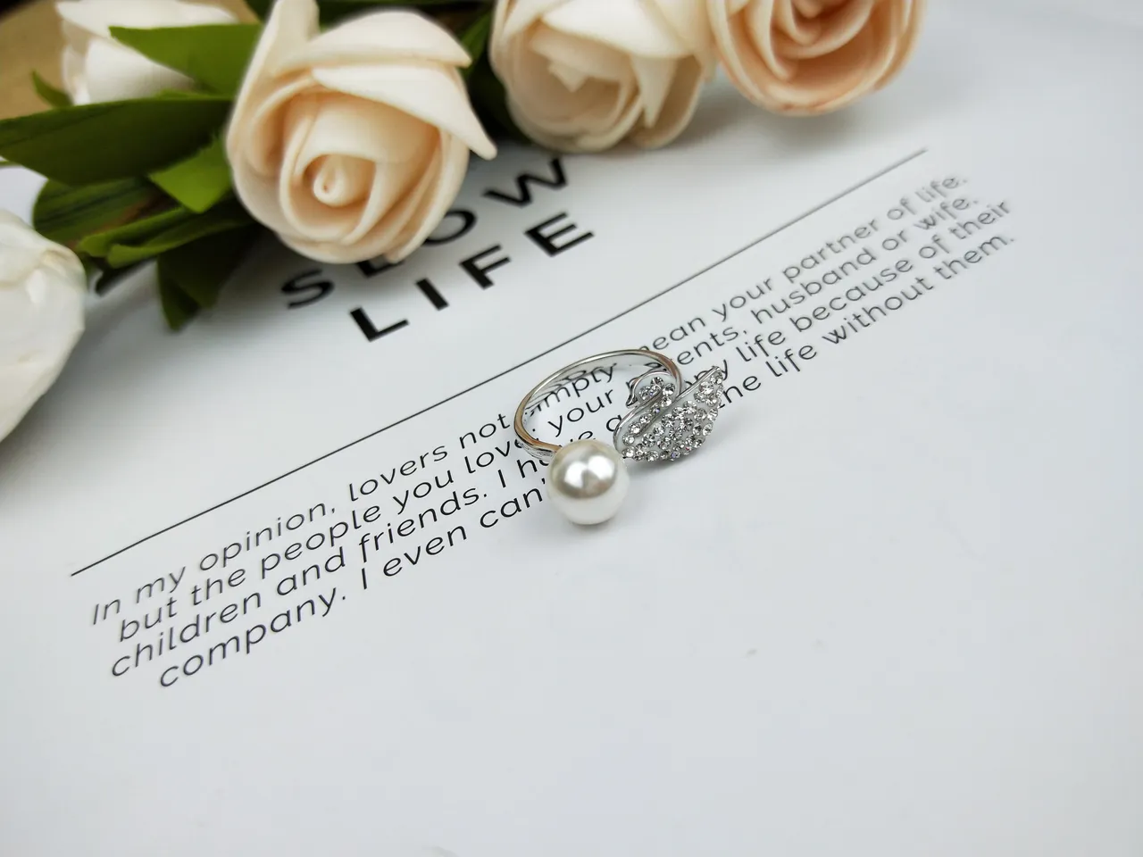 Silver-Tone Pearl and Crystal Swan Motif Open Ring 2