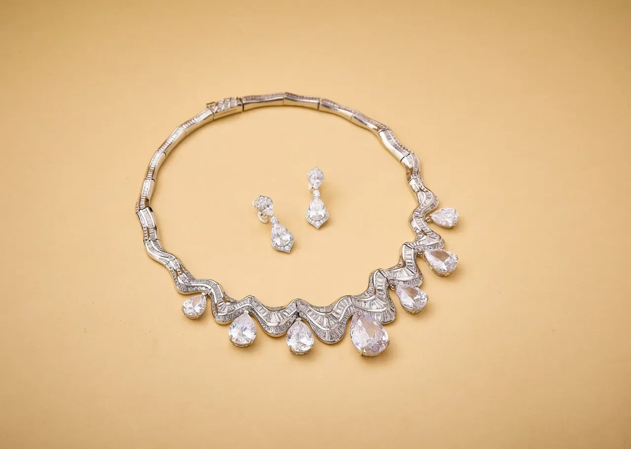 Silver Transparent Bib-Style Wavy Channel-Set Band Necklace 6