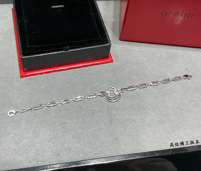 Silver White Pavé-Set Link Chain Central Openwork Floral/heart Motif Bracelet 3