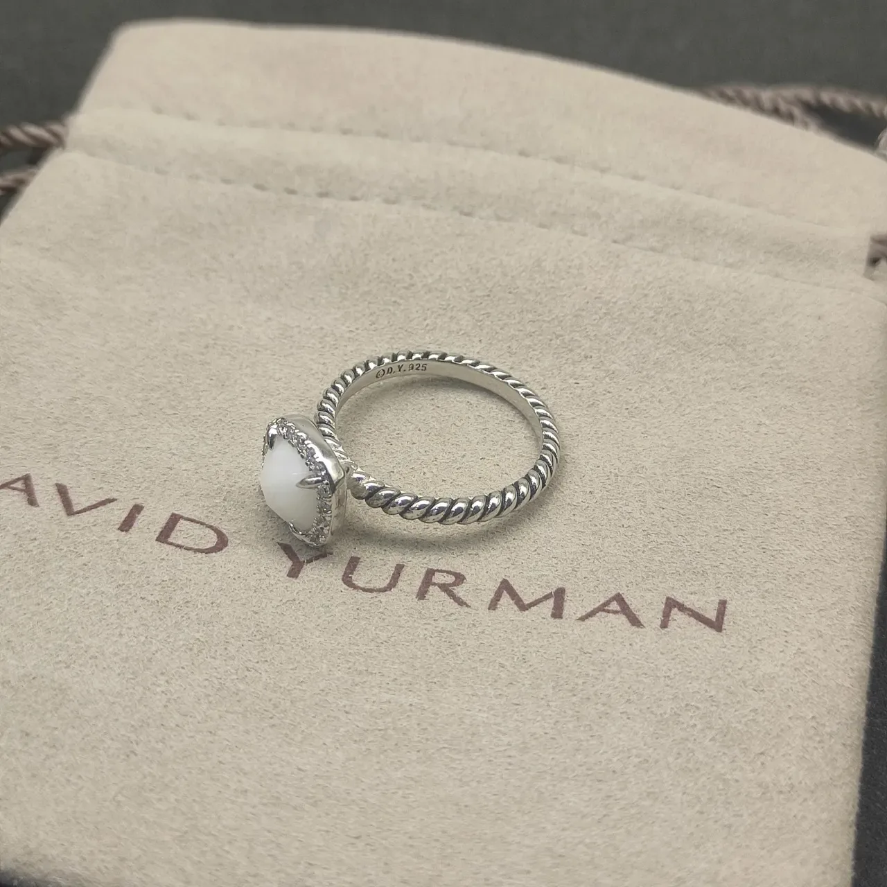Silver White Twisted Rope Band Faceted Cabochon Ring 3