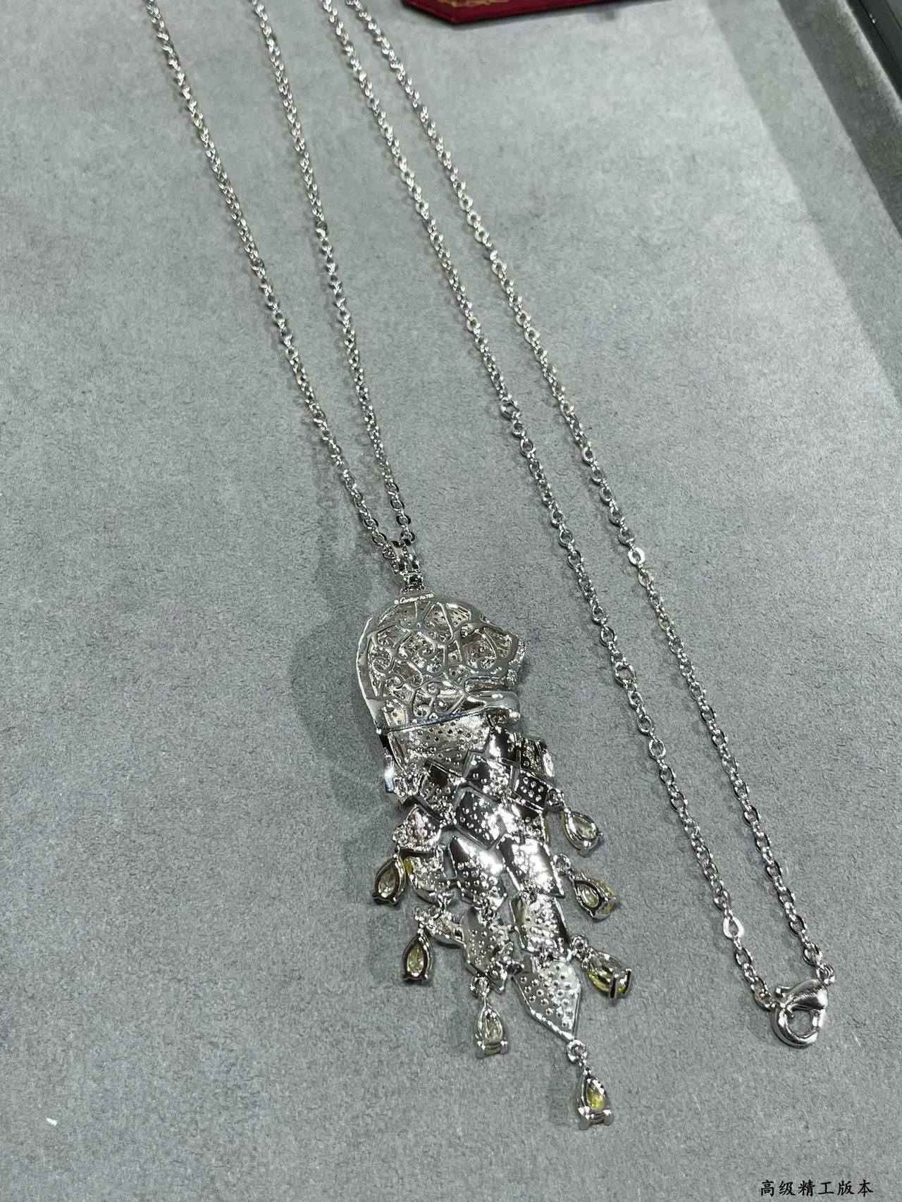 قلادة معلق رأس حيوان فضي أصفر Pavé-Set حجر 3