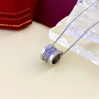 قلادة كريستال سداسي باهيه متراكمة