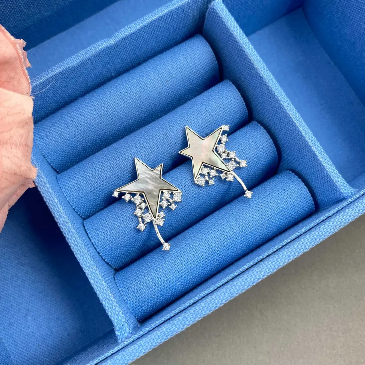 Star-Shaped Mother-of-Pearl and Crystal Stud Earrings 8