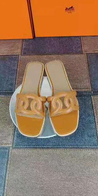 Tan Interlocking Chain Strap Square Toe Slippers 2