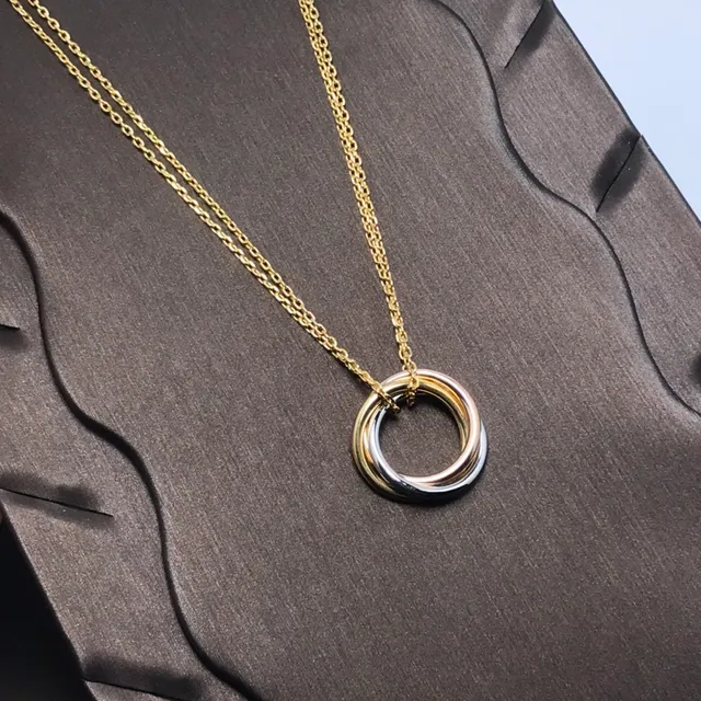 Triple Interlocking Ring Multi-Tone Metal Necklace 4