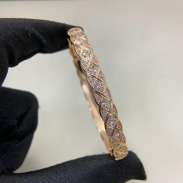 Twisted Lattice Pavé-Set Multi-Tone Gold Bangle Bracelets 4