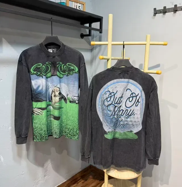 Washed Black and Burgundy Graphic Print Long-Sleeve Crewneck T-Shirt 8