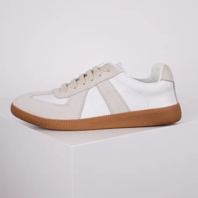White and Beige Suede Leather Low-Top Trainer Sneakers 8