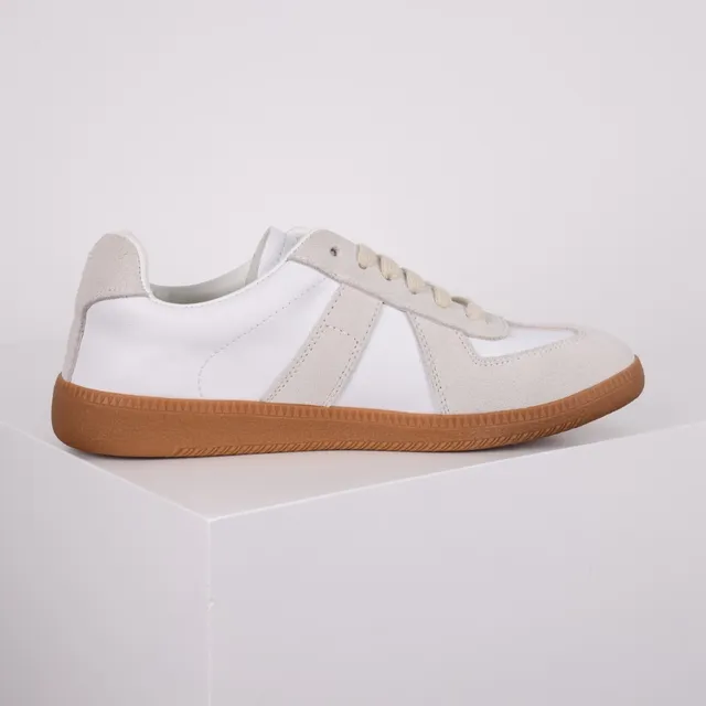 White and Beige Suede Leather Low-Top Trainer Sneakers 9