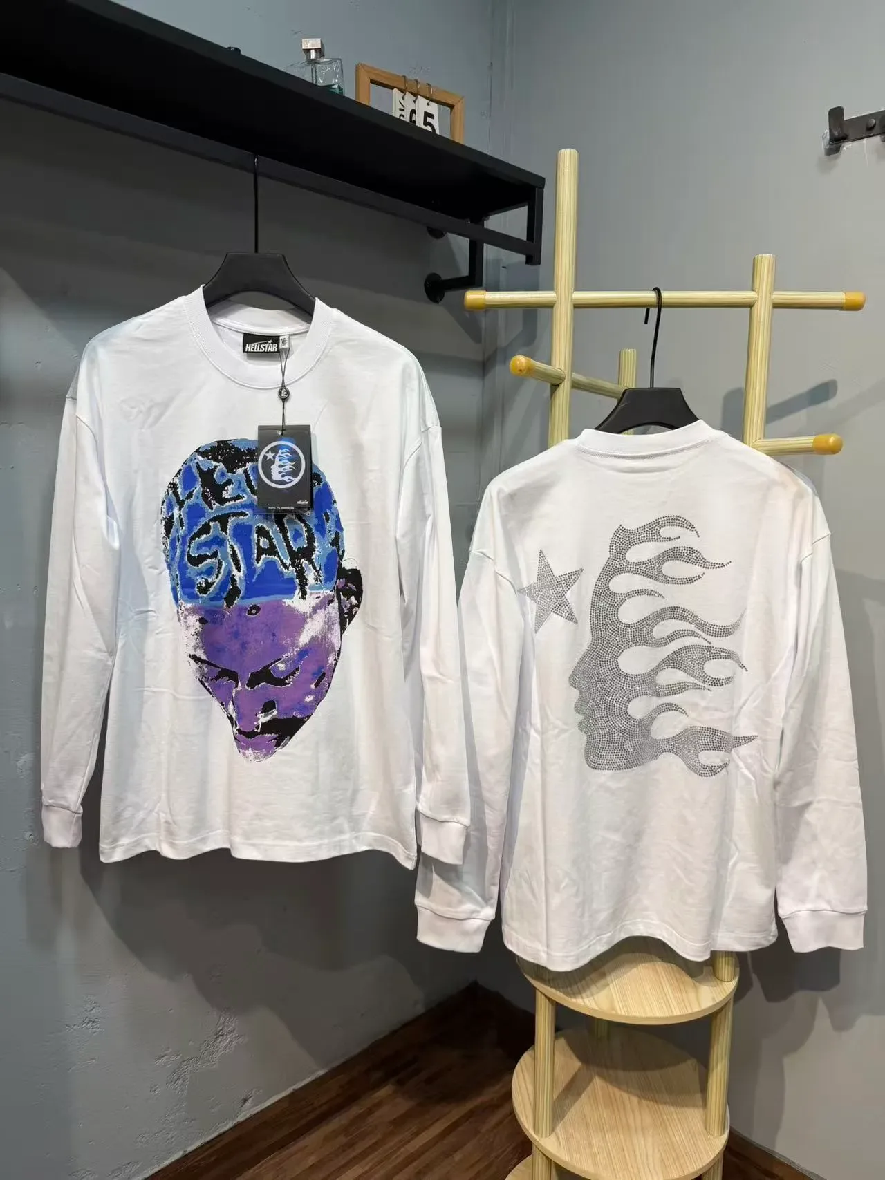 White Black Long-Sleeve Crewneck T-Shirt 5