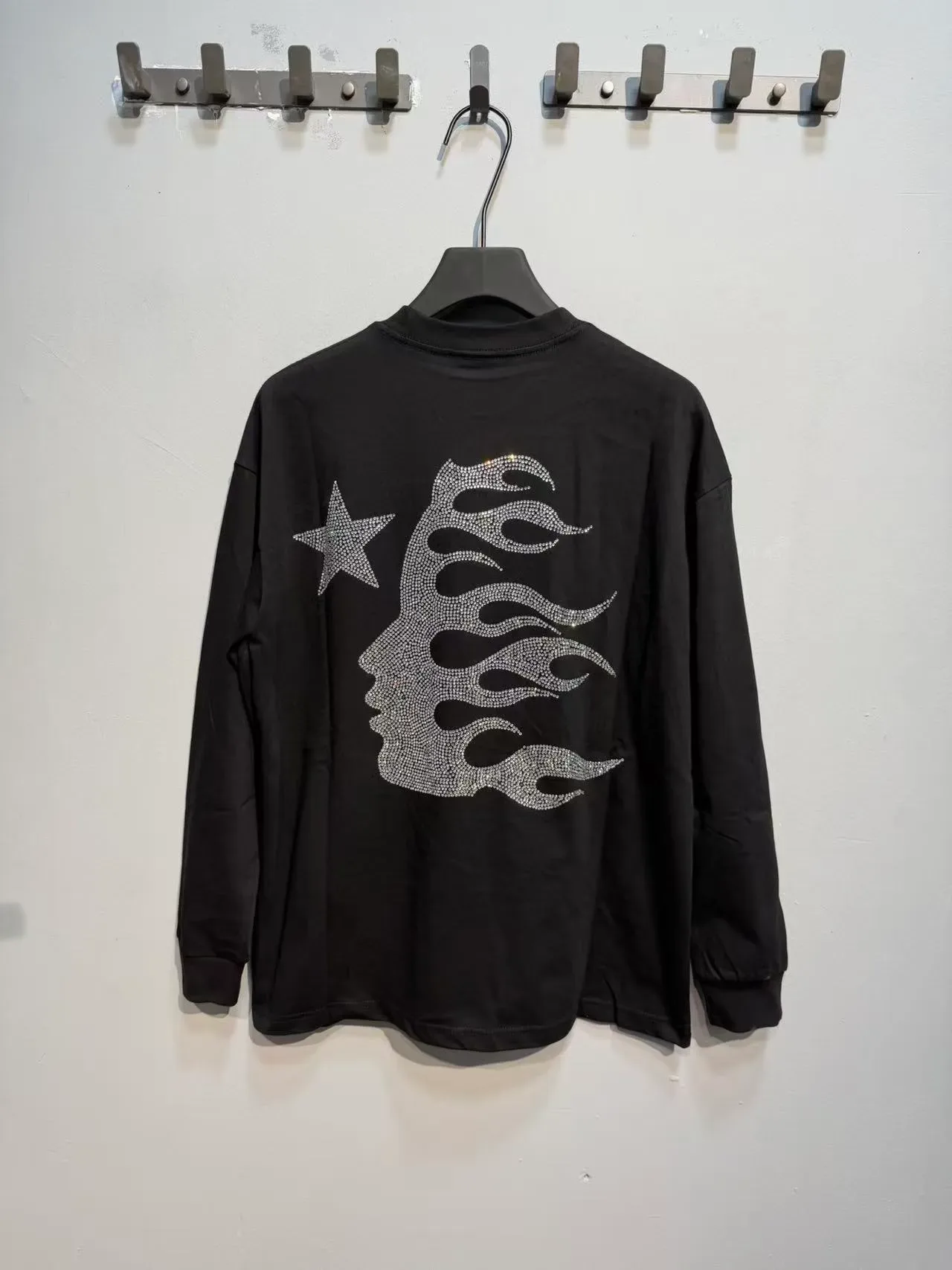 White Black Long-Sleeve Crewneck T-Shirt 8