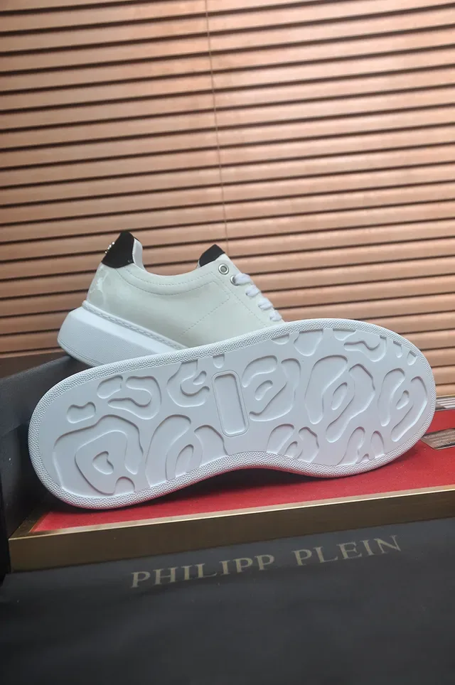 White Black Platform Sole Monogrammed Side Panel Lifestyle Sneakers 3